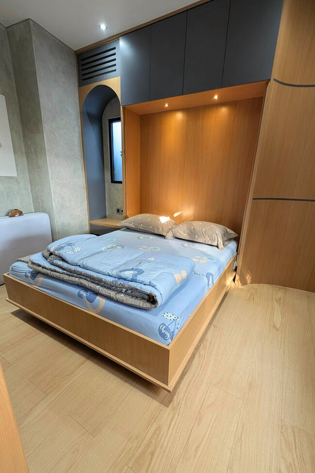 New 1 Bedroom Murphy Bed